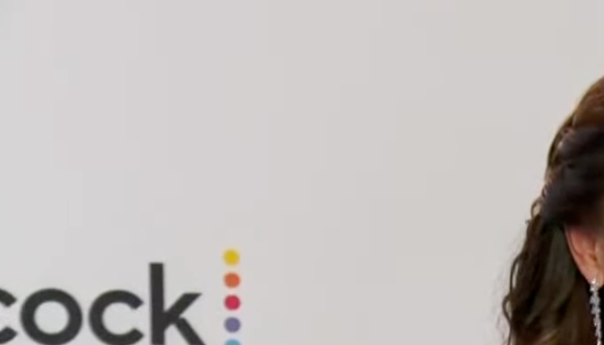 Penélope Menchaca en la alfombra roja de los Premios Billboard latinos 2023