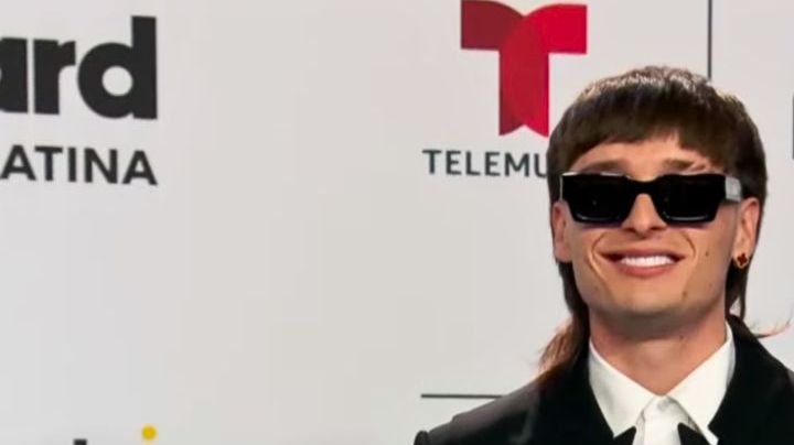 Peso Pluma llega a los Premios Billboard Latinos 2023