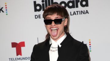 Peso Pluma, cantante mexicano en los Premios Billboard Latinos 2023.