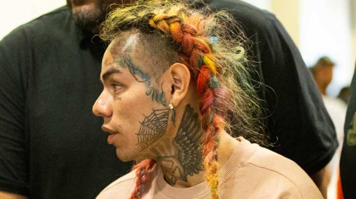 Tekashi 6ix9ine, rapero estadounidense.