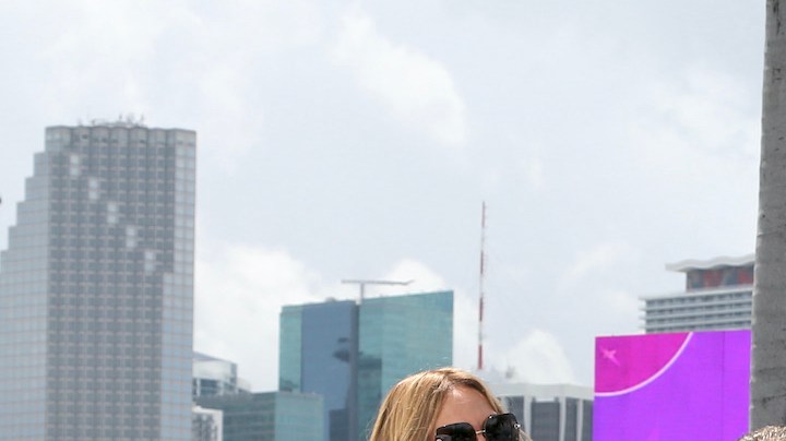 Raúl de Molina y Lili Estefan causan indignación en España