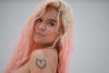 Karol G estrenó su nuevo sencillo 'Labios Mordidos'.