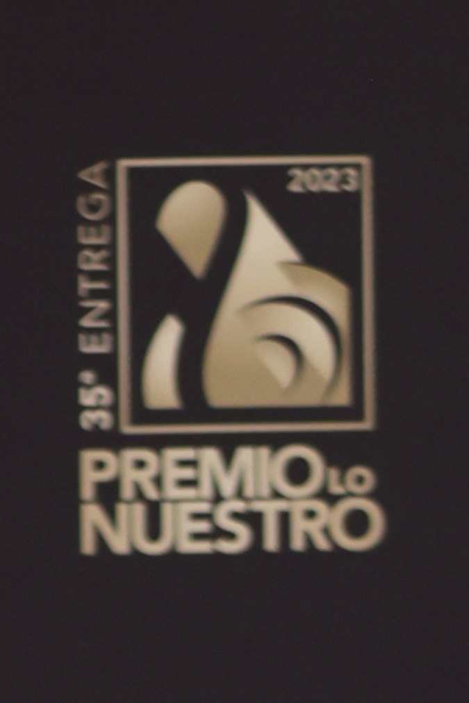 A Paulina Rubio le confiscaron sus bienes por evasión de impuestos.