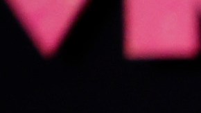 Karol G en la alfombra roja de los Video Music Awards.