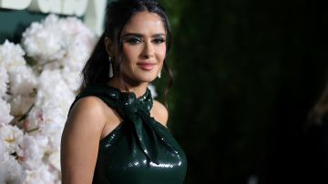 Salma Hayek celebra la Navidad dos veces en un mismo año.