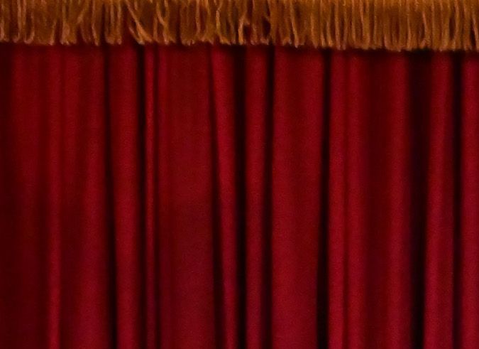 Manuel Mijares recibiendo su premio a la Excelencia Musical.