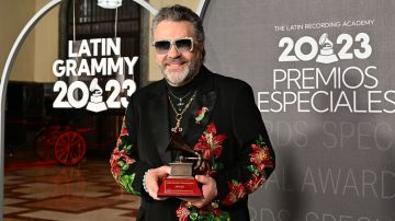 Manuel Mijares fue uno de los galardonados especiales en la gala previa de los Latin Grammy 2023.