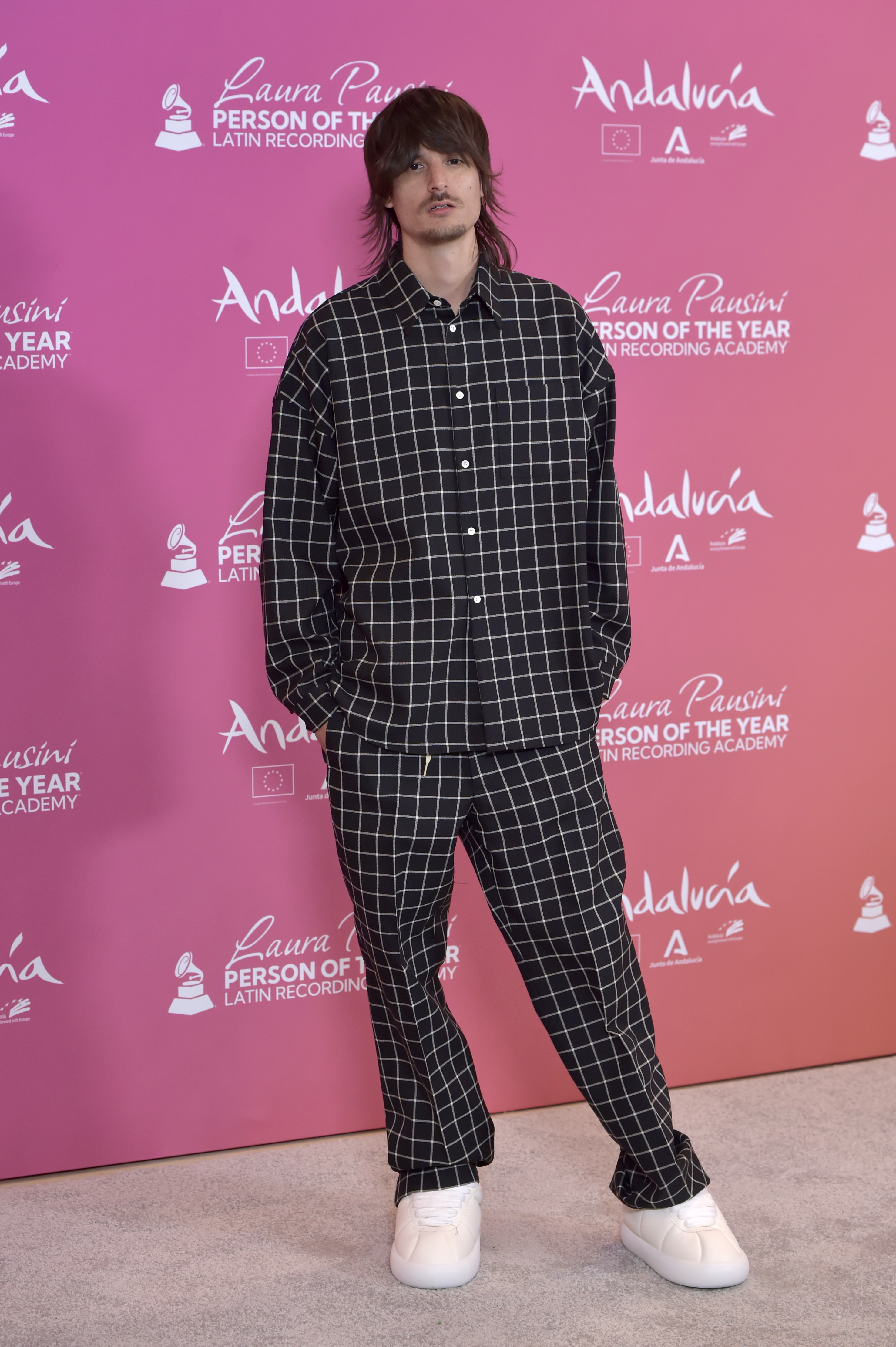 Danny Ocean en la alfombra roja del homenaje de Laura Pausini.