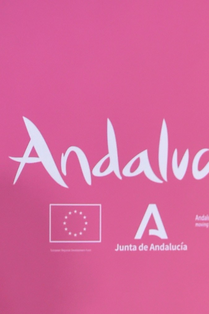 Christian Nodal tiene tierno gesto con Cazzu.