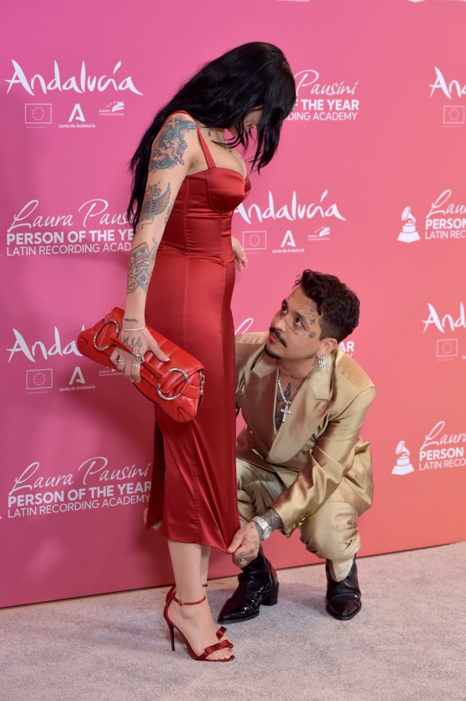 Christian Nodal tiene tierno gesto con Cazzu.