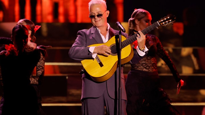 Alejandro Sanz vivió un incómodo momento en los Latin Grammy 2023