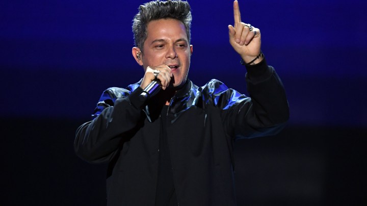 Alejandro Sanz dona para las víctimas de Otis
