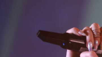 La cantante Belinda actúa durante el evento Pride de Calvin Klein en el Restaurante Lago Algo el 22 de junio de 2023 en Ciudad de México, México.