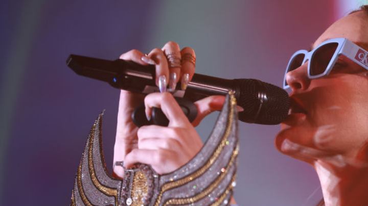 La cantante Belinda actúa durante el evento Pride de Calvin Klein en el Restaurante Lago Algo el 22 de junio de 2023 en Ciudad de México, México.