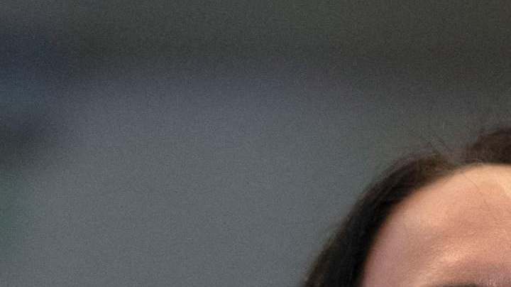 Lupita Jones, ex reina de belleza.
