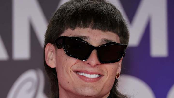 Peso Pluma, cantante mexicano.
