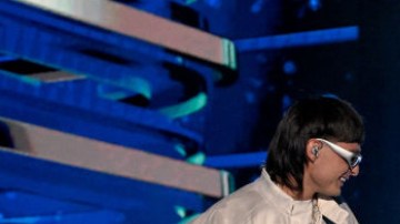 Peso Pluma y Nicki Nicole asistieron al concierto de Luis Miguel y así reaccionó el "Sol de México"