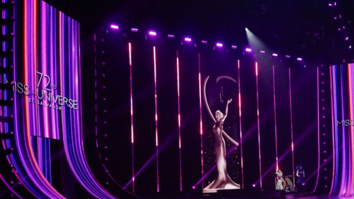 Imagen general de la pasarela durante el 72º Concurso de Trajes Nacionales del Concurso Miss Universo el 16 de noviembre de 2023 en San Salvador, El Salvador.