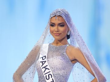Miss Pakistán hizo historia en el Miss Universo al no usar traje de baño.