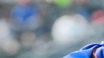 José Reyes # 7 de los Mets de Nueva York se desliza a la tercera base durante un triple de una línea de carrera al jardín izquierdo contra los Bravos de Atlanta en la primera entrada en SunTrust Park el 17 de septiembre de 2017 en Atlanta, Georgia.