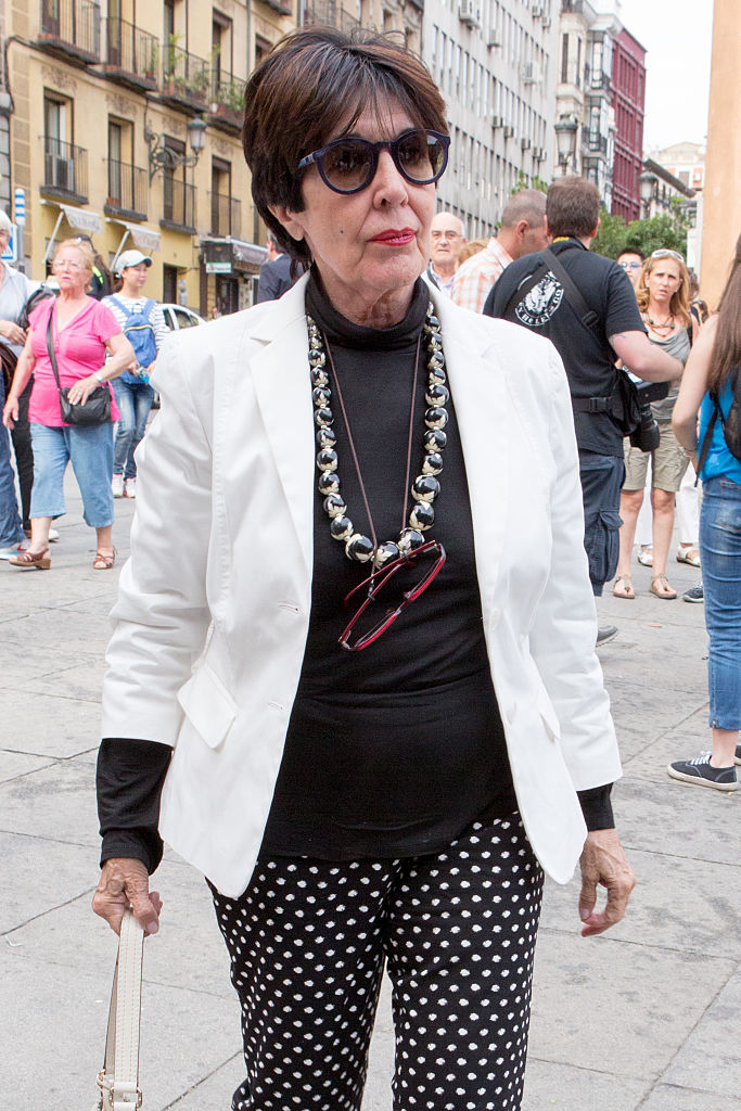 Concha Velasco asiste a la capilla funeraria de Pedro Zerolo en la Casa de la Villa el 9 de junio de 2015 en Madrid, España.