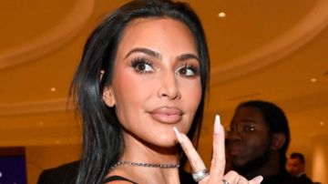 Kim Kardashian asiste a la gran celebración de inauguración repleta de estrellas de Fontainebleau Las Vegas el 13 de diciembre de 2023 en Las Vegas, Nevada.
