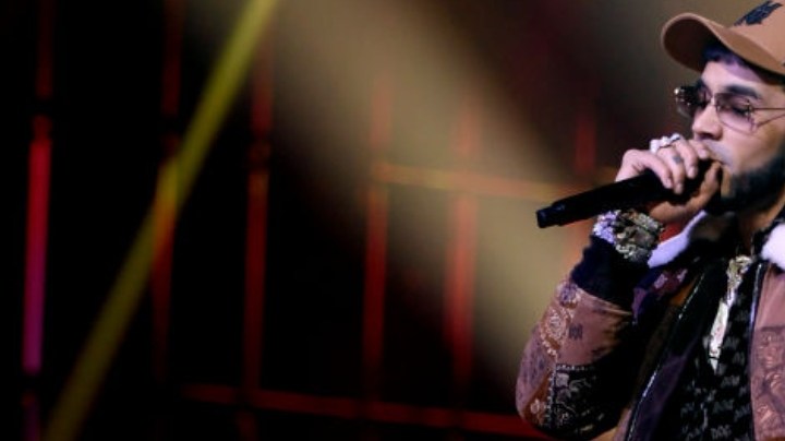Anuel AA en el escenario durante los Premios de la Música Latinoamericana 2023 en el MGM Grand Garden Arena el 20 de abril de 2023 en Las Vegas, Nevada.
