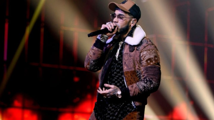 Anuel AA en el escenario durante los Premios de la Música Latinoamericana 2023 en el MGM Grand Garden Arena el 20 de abril de 2023 en Las Vegas, Nevada.