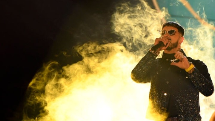 Anuel AA se presenta en el escenario durante los Premios de la Música Latinoamericana 2023 en el MGM Grand Garden Arena el 20 de abril de 2023 en Las Vegas, Nevada.