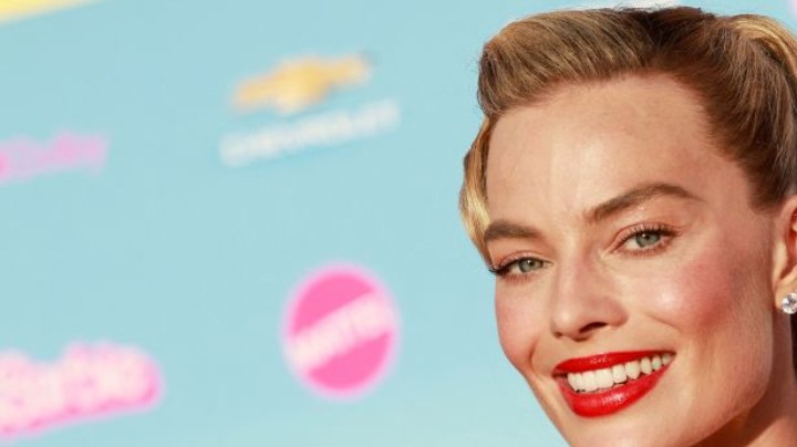 La actriz australiana Margot Robbie llega al estreno mundial de "Barbie" en el Shrine Auditorium de Los Ángeles, el 9 de julio de 2023.