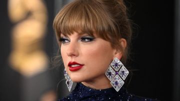 La cantautora estadounidense Taylor Swift llega a la 65ª Entrega Anual de los Premios Grammy en el Crypto.com Arena de Los Ángeles el 5 de febrero de 2023.