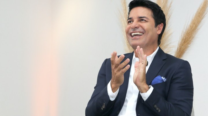 Chayanne ha sido considerado como uno de los cantantes más simpáticos de la industria.