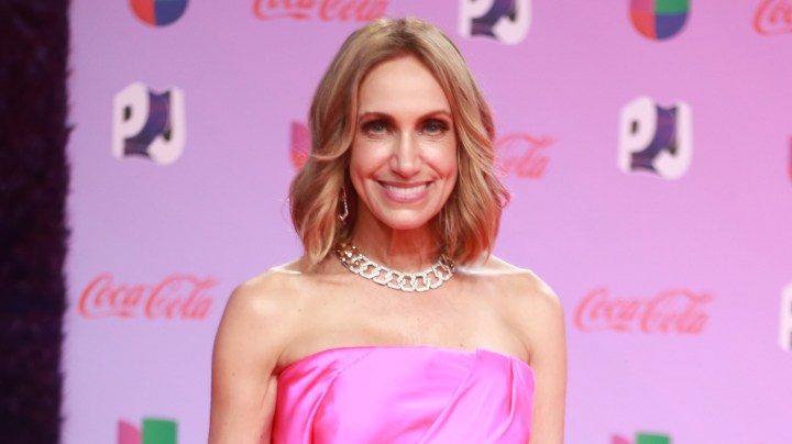 Lili Estefan demostró que ya está lista para recibir la navidad.