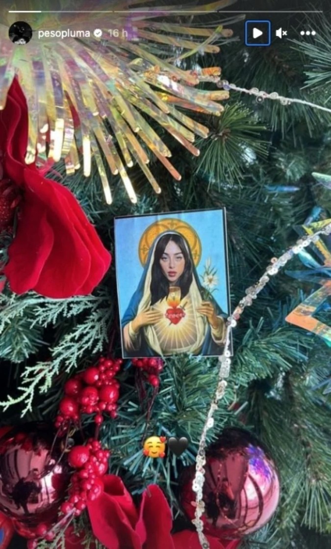 Esta es la polémica foto de Nicki Nicole en el árbol de Peso Pluma.