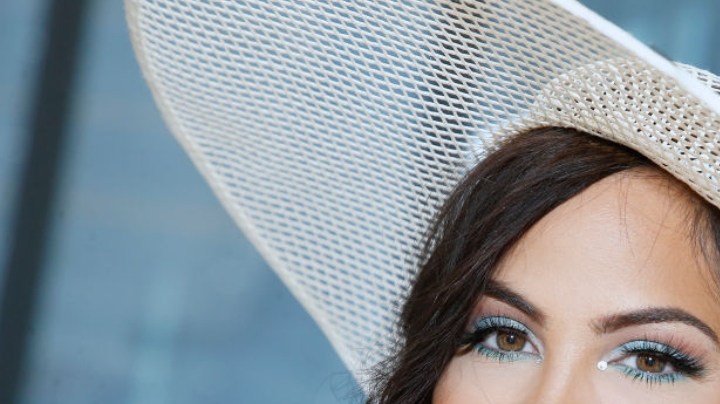 Natti Natasha asiste a la primera fila de Carolina Herrera durante la Semana de la Moda de Nueva York el 10 de febrero de 2020 en la ciudad de Nueva York.