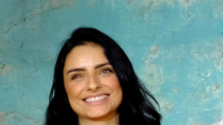 Aislinn Derbez y Mauricio Ochmann cuando debutaron en el mundo de la moda al presentar su propia línea de abrigos "Merkabá X Ais y Mau" para la temporada otoño-invierno/México, 28 de agosto 2019.