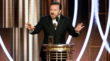 Ricky Gervais no tuvo pelos en la lengua para señalar a la industria de Hollywood con Jeffrey Epstein.