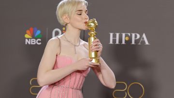 Julia Garner fue una de las ganadores de los Globos de Oro 2023