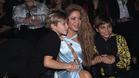 Shakira busca proteger a sus hijos, Milan y Sasha.