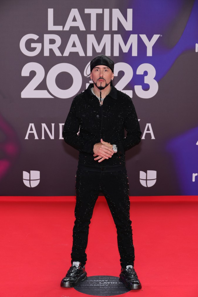 Yandel.