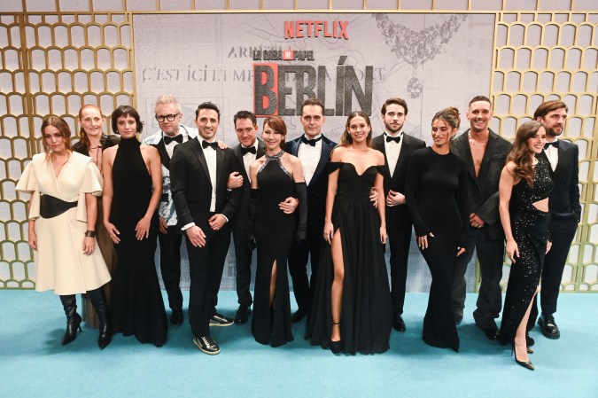 El elenco de la serie de Netflix, 'Berlín'.