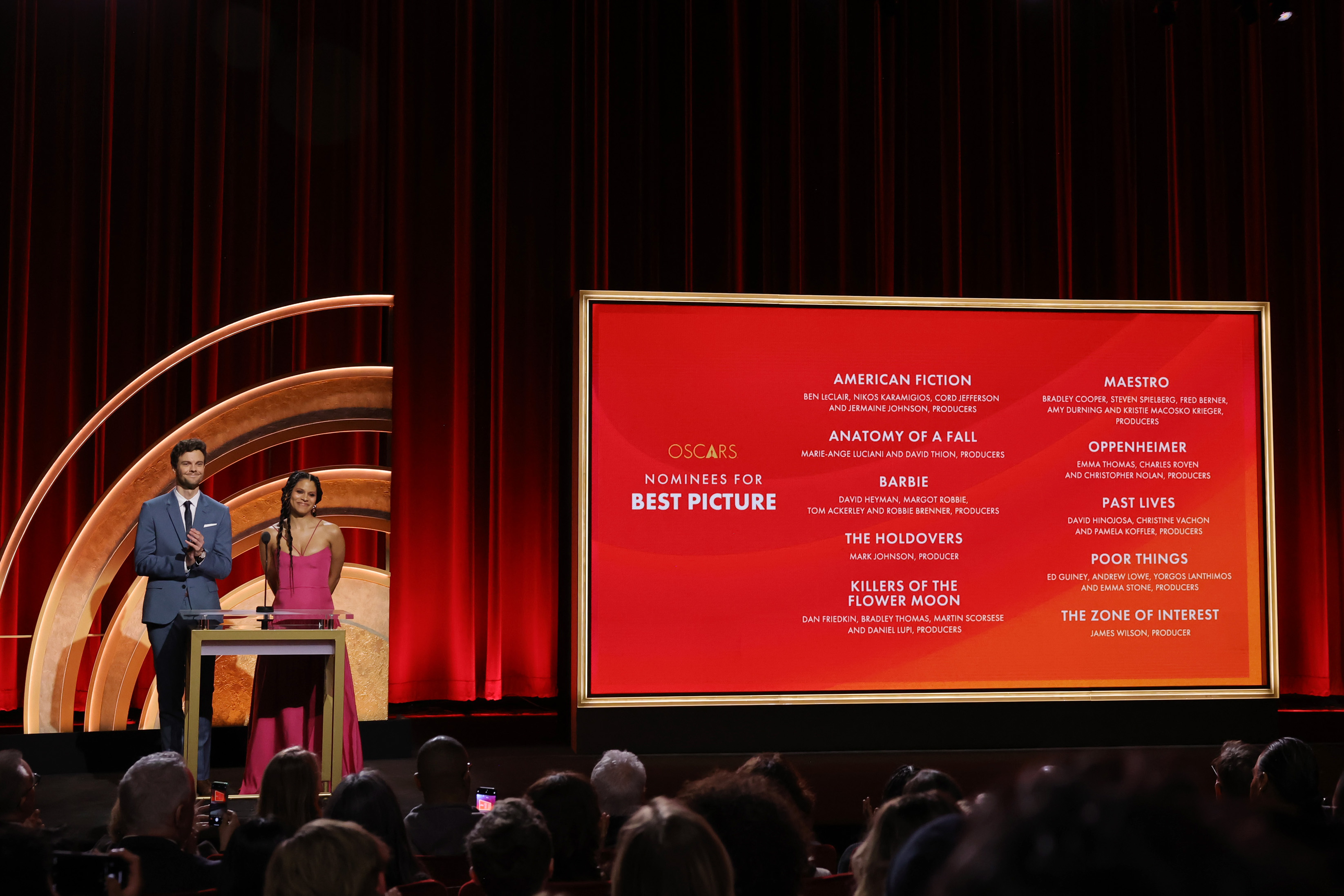 Jack Quaid y Zazie Beetz presentan a los nominados a Mejor Película en el anuncio de nominaciones a los Oscar