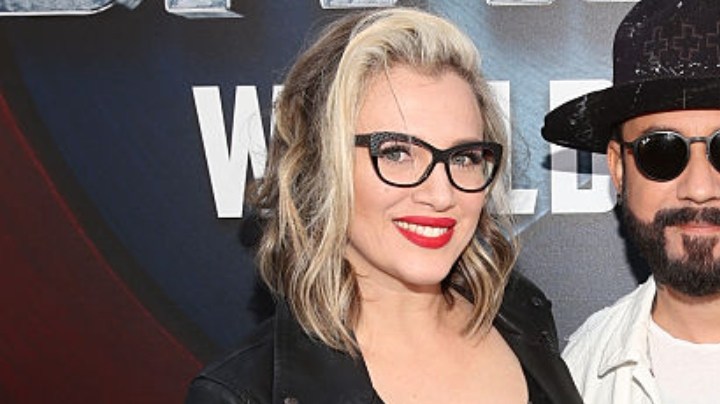 Rochelle Deanna y AJ McLean en el estreno mundial de "Capitán América: Civil War" de Marvel en Dolby Theatre el 12 de abril de 2016 en Los Ángeles, California.