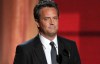 El actor Matthew Perry habla en el escenario durante la 64ª edición anual de los Primetime Emmy Awards en el Nokia Theatre L.A. Live el 23 de septiembre de 2012 en Los Angeles, California.