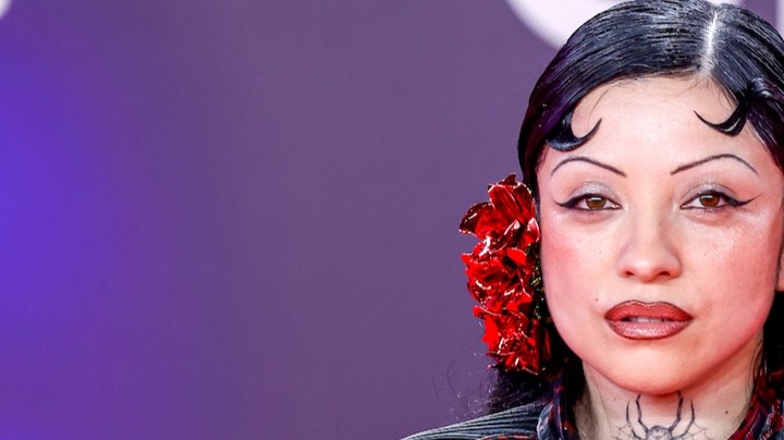 Mon Laferte en la alfombra de la entrega 24 de los Latin Grammy 2023, que premia lo mejor de la industria musical hispanoamericana/Sevilla, España, 16 de noviembre 2023.
