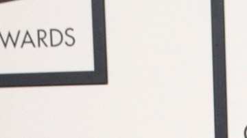 Selena Gomez llega a la alfombra roja de la entrega 58 de los Grammy Awards/Los Angeles, 15 de febrero 2016.