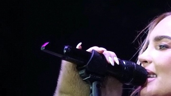 Belinda estrenará álbum con varias dedicatorias a sus exparejas.