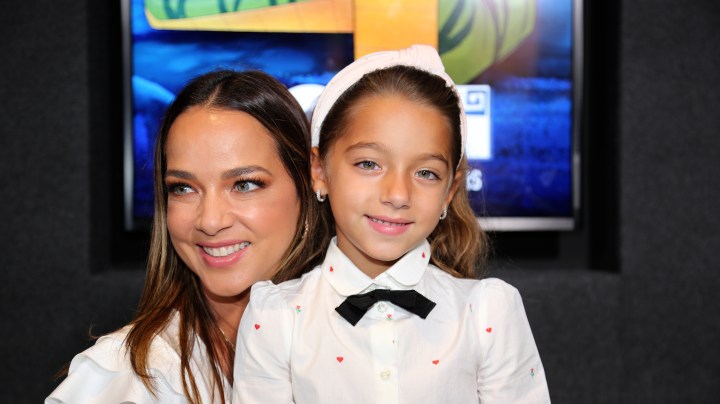 ¡Alaïa, hija de Adamari López, asiste al salón de belleza y a los fans les encantó el resultado!