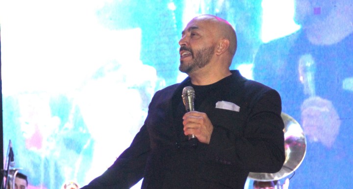 Lupillo Rivera dice que su exnovia Giselle Soto le fue infiel.