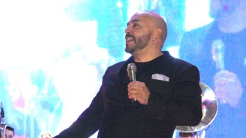 Lupillo Rivera dice que su exnovia Giselle Soto le fue infiel.